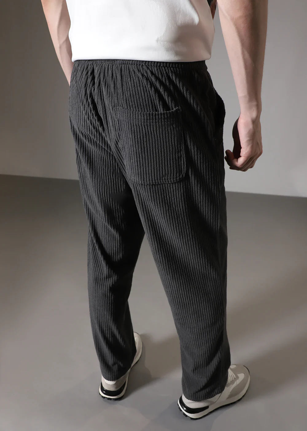 Hose mit geripptem Bein
